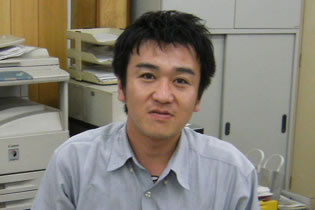 ���� ���m